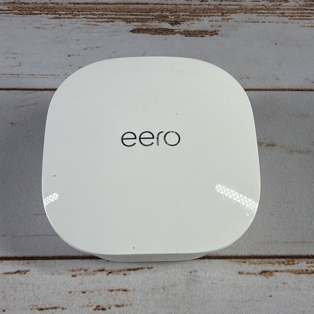 Eero Beacon Mesh WiFi Extender J010001 Tested Working No Power Cord – Used